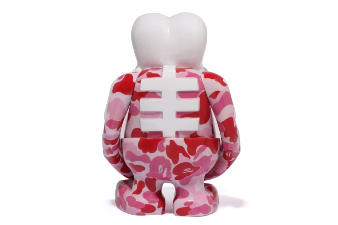 A BATHING APE × BOUNTY HUNTER SKULL KUN FIGURE 名作“スカルくん”がABC CAMOで2025年 8/1 & 8/2 発売 (ア ベイシング エイプ バウンティーハンター)