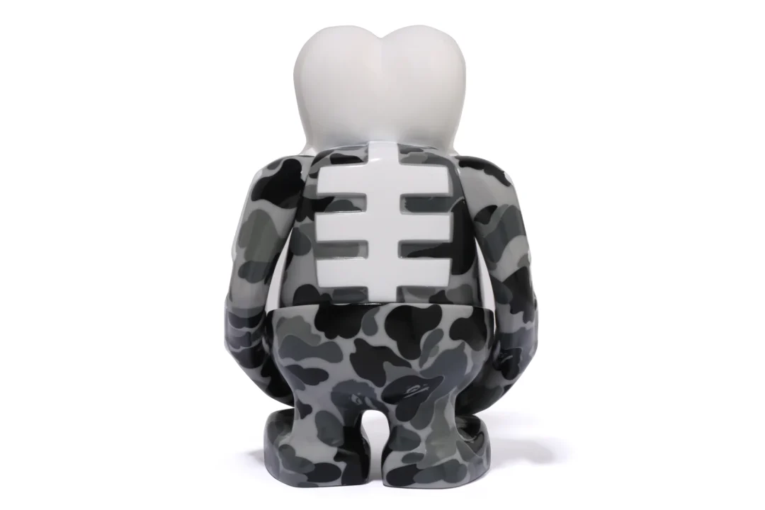 A BATHING APE × BOUNTY HUNTER SKULL KUN FIGURE 名作“スカルくん”がABC CAMOで2025年 8/1 & 8/2 発売 (ア ベイシング エイプ バウンティーハンター)