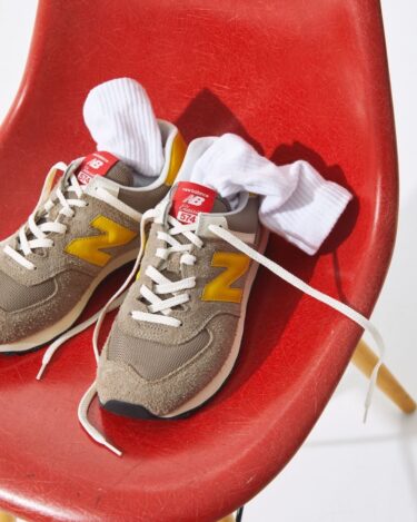 【2025年 8月下旬 発売】B:MING by BEAMS EXCLUSIVE New Balance 574 "MUSHROOM" (ニューバランス ビーミングバイビームス)