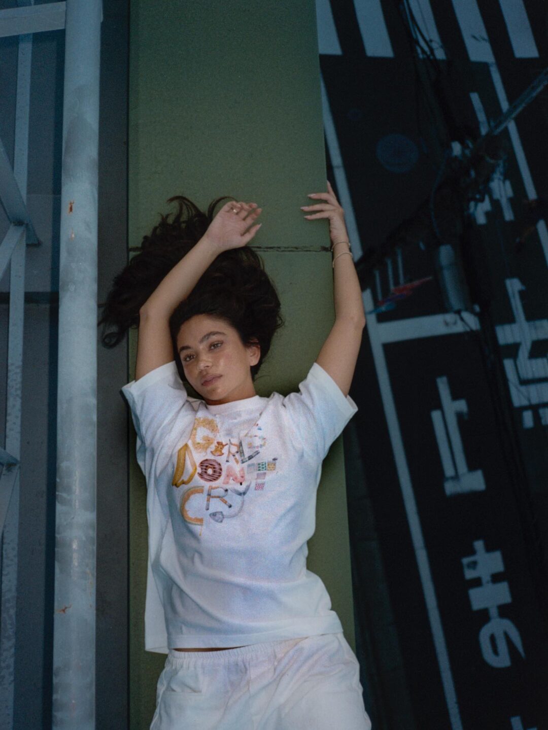Girls Don’t Cry x Aurel Schmidt コラボレーションが東京・大阪展示会にて2025年 7/21 まで開催 (ガールズ ドント クライ)