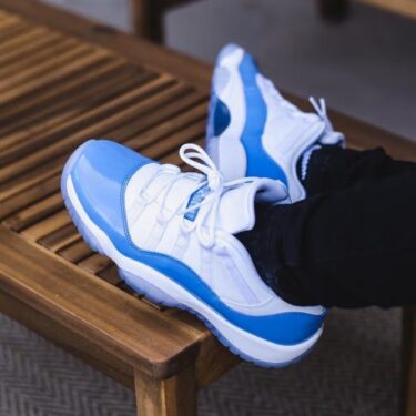 【2026年 4/18 発売】NIKE AIR JORDAN 11 LOW “White/University Blue” (ナイキ エア ジョーダン 11 ロー “ホワイト/ユニバーシティブルー”) [FV5104-100]