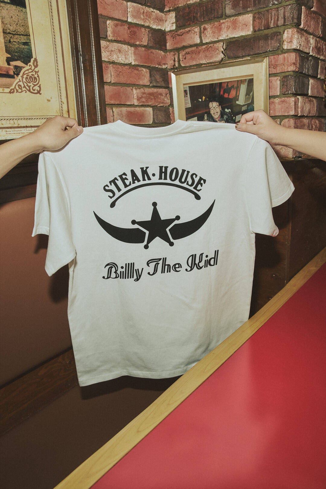 ステーキハウス「ビリー・ザ・キッド」× JOURNAL STANDARD 異色コラボTeeが受注販売 (BILLY THE KID ジャーナルスタンダード)