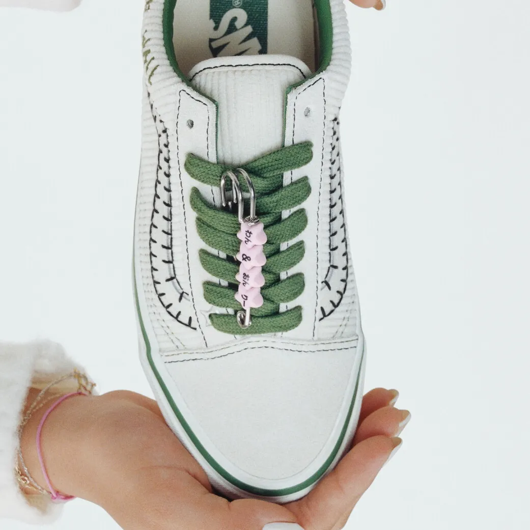 【2025年 7/18 発売】「開心那」シグネチャーモデル VANS PREMIUM OLD SKOOL CHARMS (バンズ プレミアム オールドスクール チャームス) [ VN000EGYCRM]