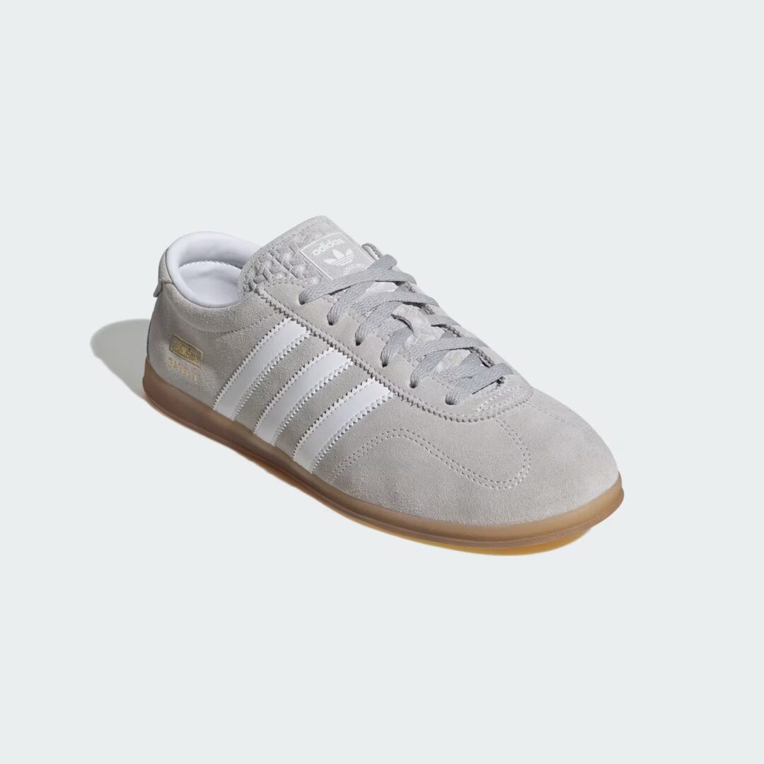 【2025年 7/11 発売】adidas Originals GAZELLE LO PRO “Grey Two/Cloud White/Gum” (アディダス オリジナルス ガゼル ロー プロ “グレー/ホワイト/ガム”) [JS4516]