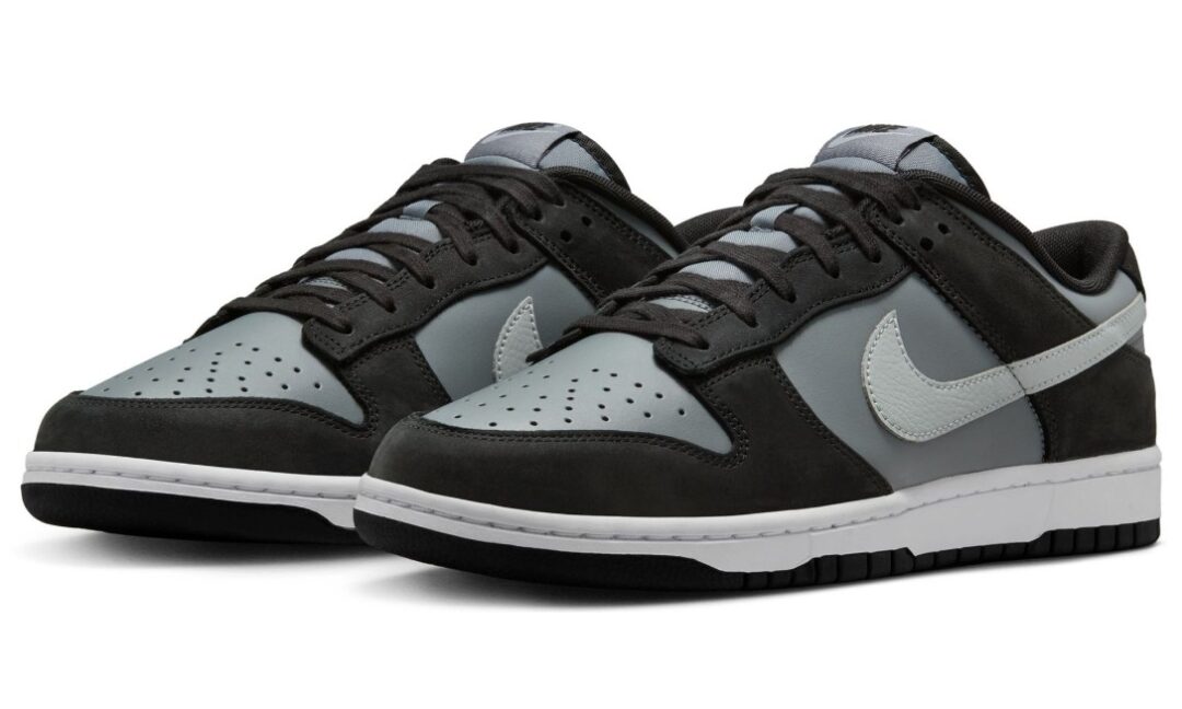 【2025年 発売】NIKE DUNK LOW "Black/Light Smoke Grey" (ナイキ ダンク ロー "ブラック/ライトスモークグレー") [IB3079-001]
