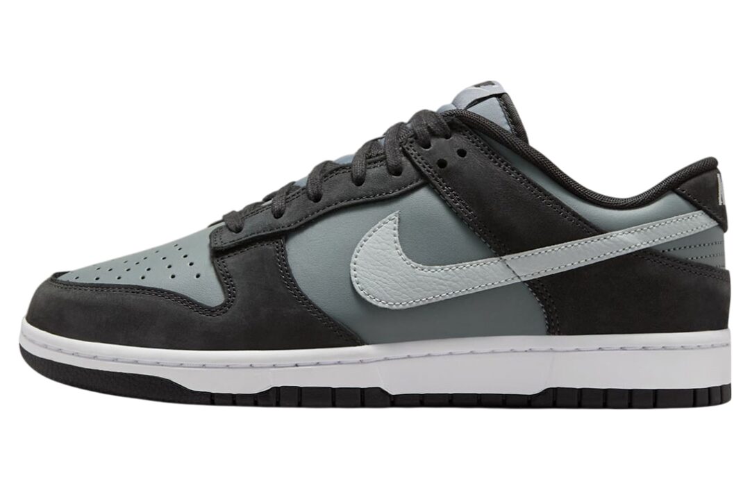 【2025年 発売】NIKE DUNK LOW “Black/Light Smoke Grey” (ナイキ ダンク ロー “ブラック/ライトスモークグレー”) [IB3079-001]