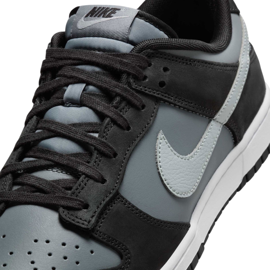 【2025年 発売】NIKE DUNK LOW “Black/Light Smoke Grey” (ナイキ ダンク ロー “ブラック/ライトスモークグレー”) [IB3079-001]