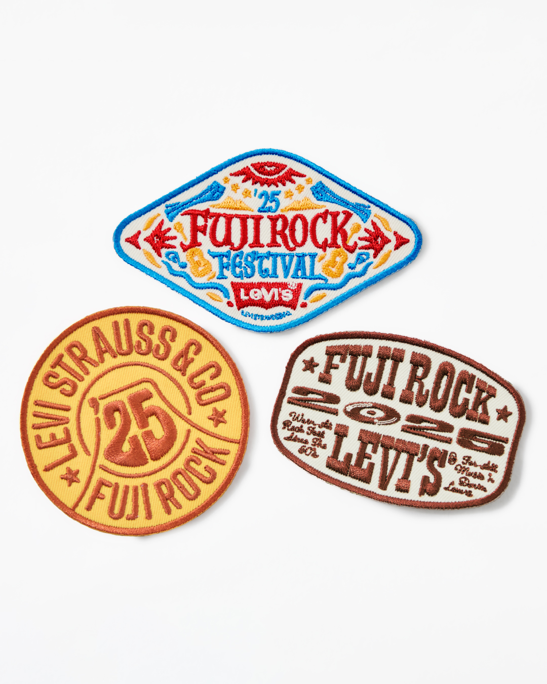 Levi’s × FUJI ROCK FESTIVAL 25 オフィシャルTシャツが2025年 7/4 & 7/5 発売 (リーバイス フジロック・フェスティバル)