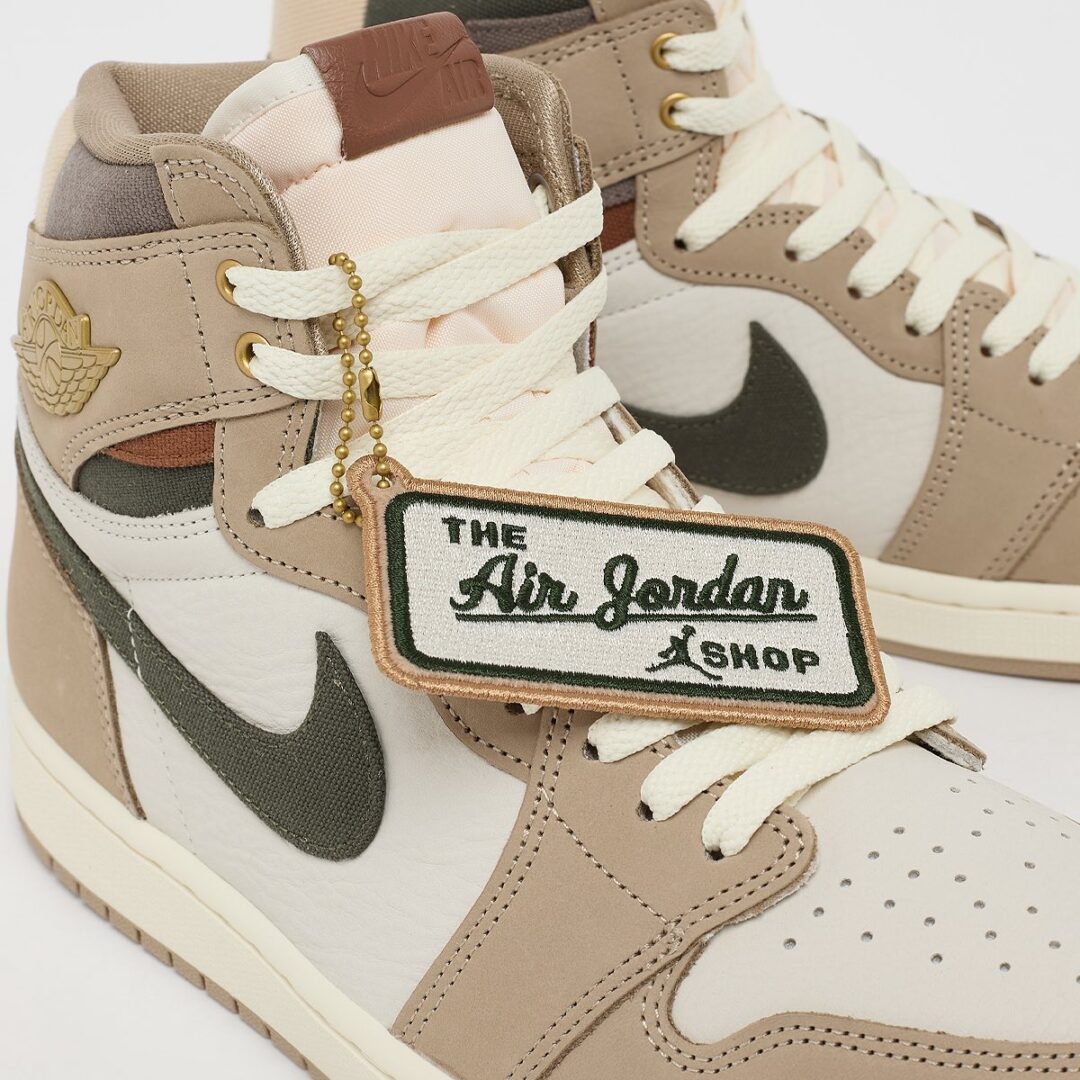 【2026年 6/27 発売予定】NIKE W AIR JORDAN 1 HIGH OG “Khaki/Sail” (ナイキ エア ジョーダン 1 ロー “カーキ/セイル”) [FD2596-201]