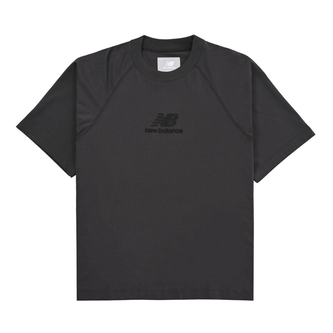 ニューバランスが提案する新しいアパレルコレクション「NB GREY」が2025年 7/11 発売 (New Balance)
