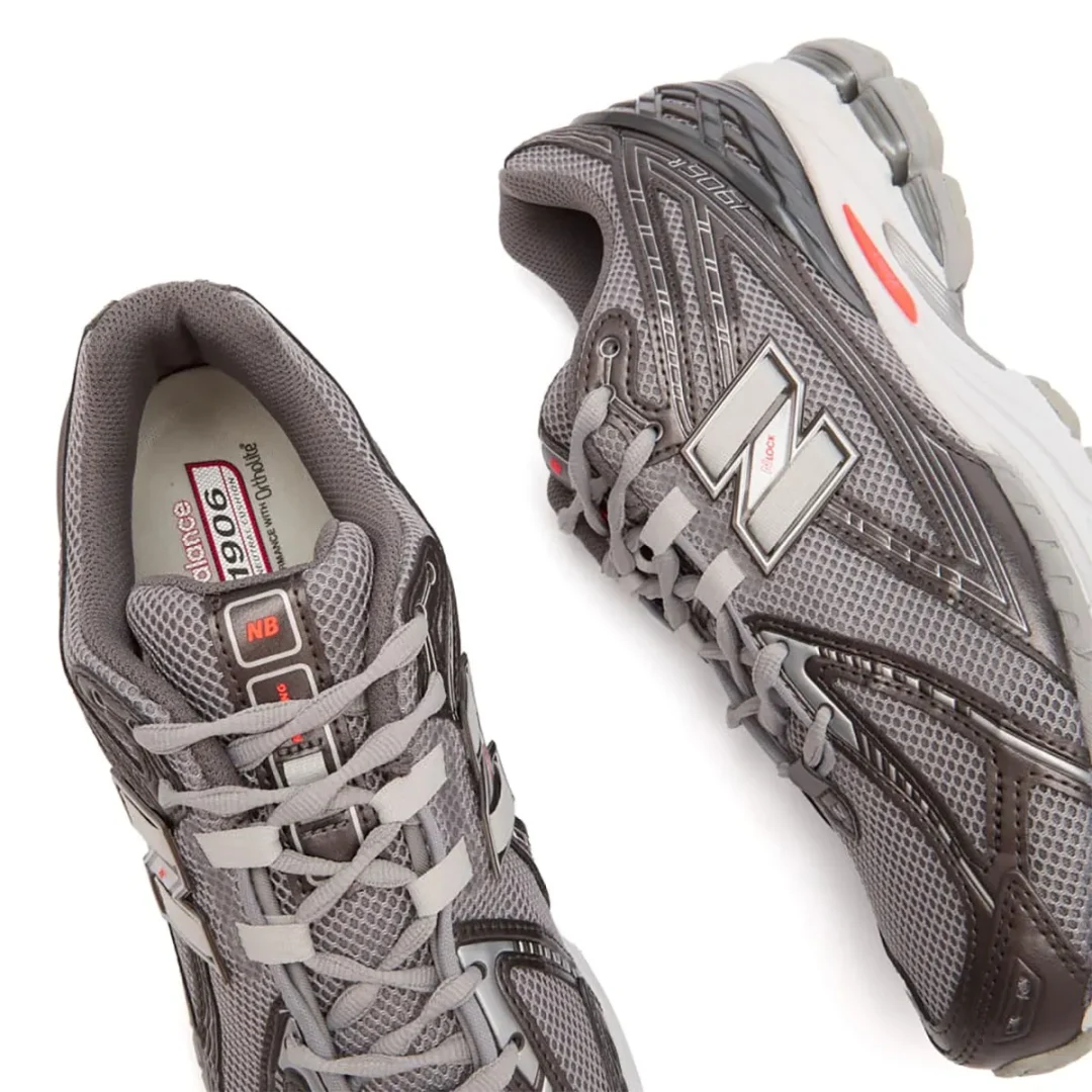 【2025年 発売】New Balance U1906 RCO “Black Metallic/Urgent Red/Slate Grey” (ニューバランス) [U1906RCO]