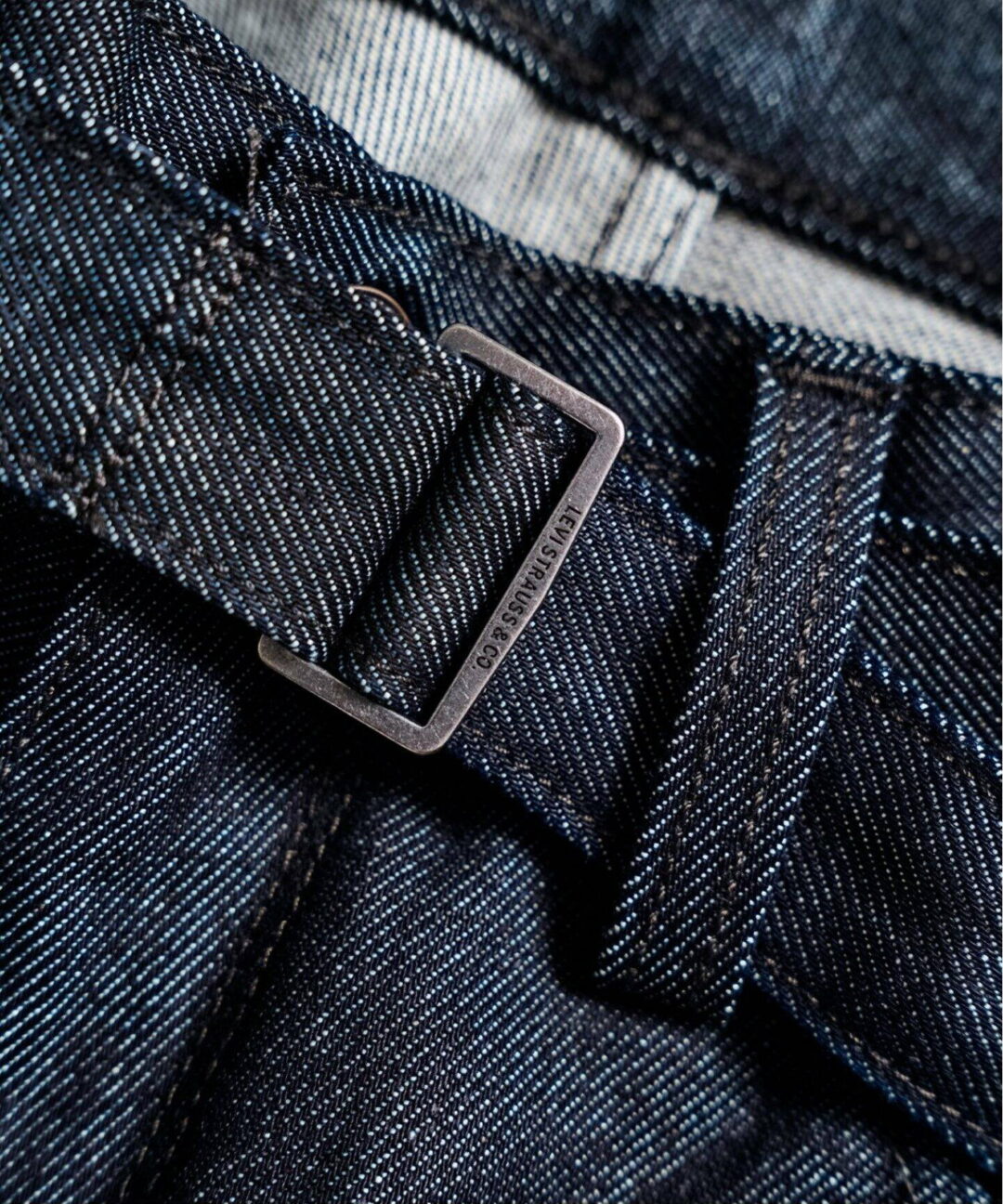 Levi’s︎︎ × EDIFICE 別注 TWISTED BELTED デニムパンツが2025年 8月中旬 発売 (リーバイス エディフィス ツイスト ベルト)