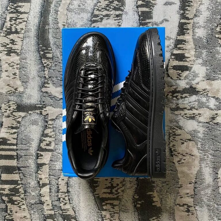 海外発売】adidas Originals SAMBA WTR “Black Snake” (アディダス