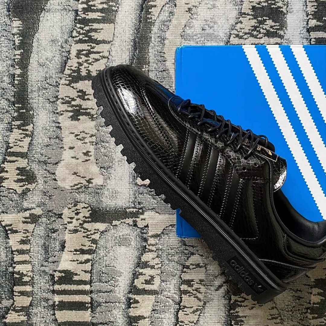 【海外発売】adidas Originals SAMBA WTR “Black Snake” (アディダス オリジナルス サンバ “ブラックスネーク”)