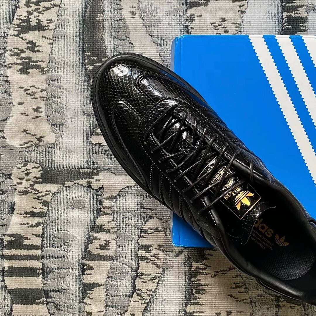 【海外発売】adidas Originals SAMBA WTR “Black Snake” (アディダス オリジナルス サンバ “ブラックスネーク”)