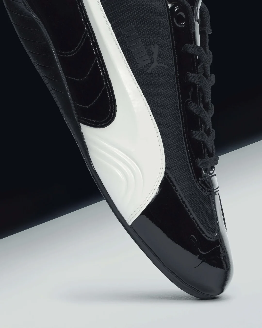 【2025年 7/11 発売】Sneakersnstuff × PUMA SPEEDCAT OG “Black Patent” (スニーカーズエンスタッフ プーマ スピードキャット “ブラックパテント”) [403475-02]