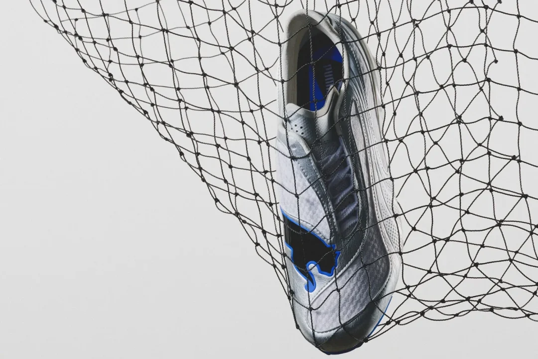 【2025年 7/12 発売】PUMA V-S1 METALLIC “White/Gold” (プーマ メタリック) [402953-02/402953-04]