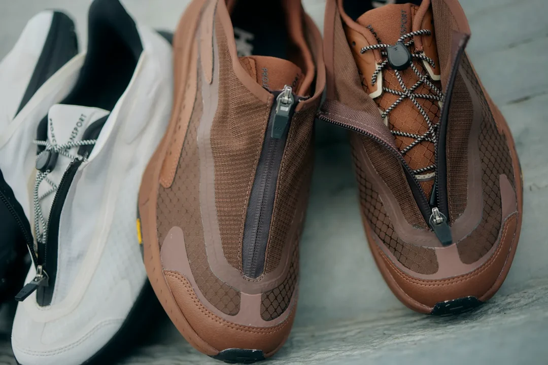 【2025年 9/1 発売】HOKA PROJECT TRANSPORT “FROST/MINERAL BROWN” (ホカ プロジェックト トランスポート) [1162850-FLCK/1162850-MRWN]