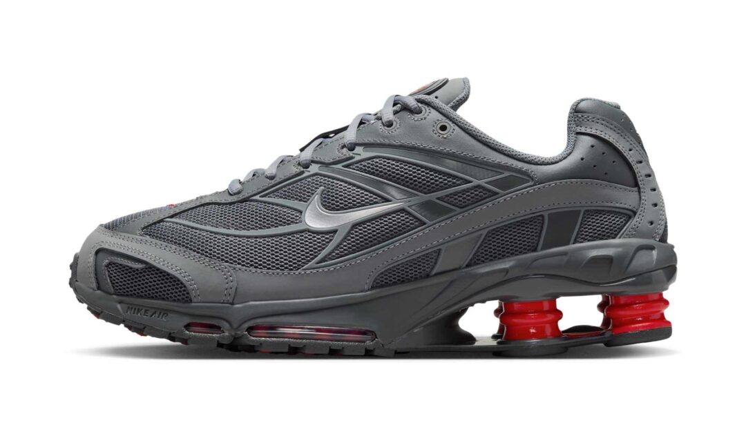 【2025年 発売予定】NIKE SHOX RIDE 2 “Smoke Grey/University Red” (ナイキ ショックス ライド 2 “スモークグレー/ユニバーシティレッド”) [IM5999-084]