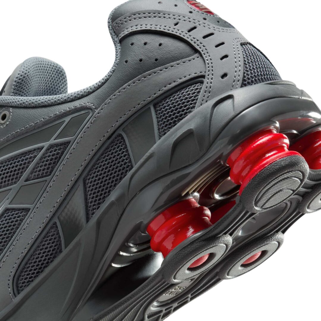 【2025年 発売予定】NIKE SHOX RIDE 2 “Smoke Grey/University Red” (ナイキ ショックス ライド 2 “スモークグレー/ユニバーシティレッド”) [IM5999-084]