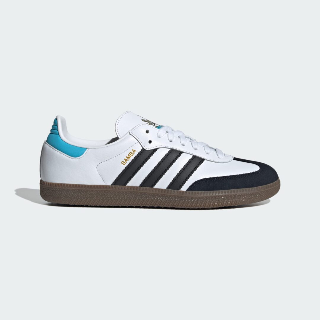 【海外発売】Newcastle United FC × adidas Originals SAMBA “Cloud White/Core Black/Sky Rush” (ニューカッスル・ユナイテッド アディダス オリジナルス サンバ “ホワイト/ブラック/スカイラッシュ”) [JR6353]