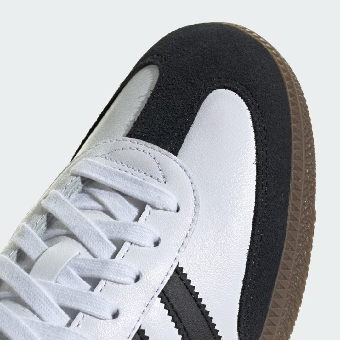 【海外発売】Newcastle United FC × adidas Originals SAMBA “Cloud White/Core Black/Sky Rush” (ニューカッスル・ユナイテッド アディダス オリジナルス サンバ “ホワイト/ブラック/スカイラッシュ”) [JR6353]