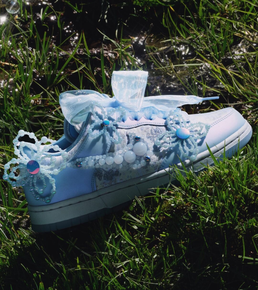 【2025年 9/12 発売予定】Susan Fang × NIKE W DUNK LOW “ARTIST COLLECTION/BLUE TINT” (スーザン・ファン ナイキ ダンク ロー “アーティストコレクション/ブルーティント”) [HV8575-100]