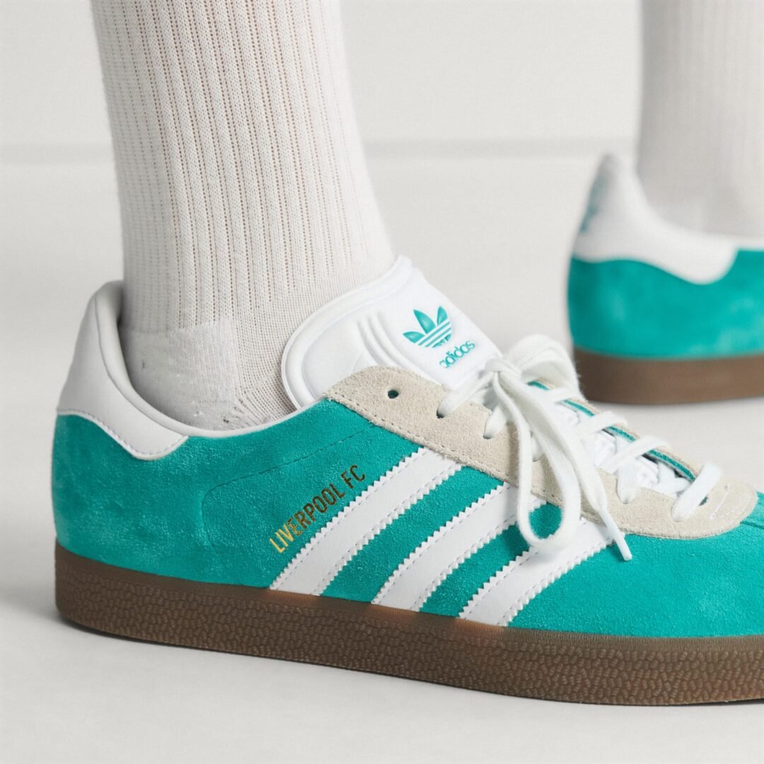 【2025年 8/12 発売予定】Liverpool FC × adidas Originals GAZELLE “2025-2026 Third Jersey” (リバプール アディダス オリジナルス サンバ “サードジャージ”) [JR4159]