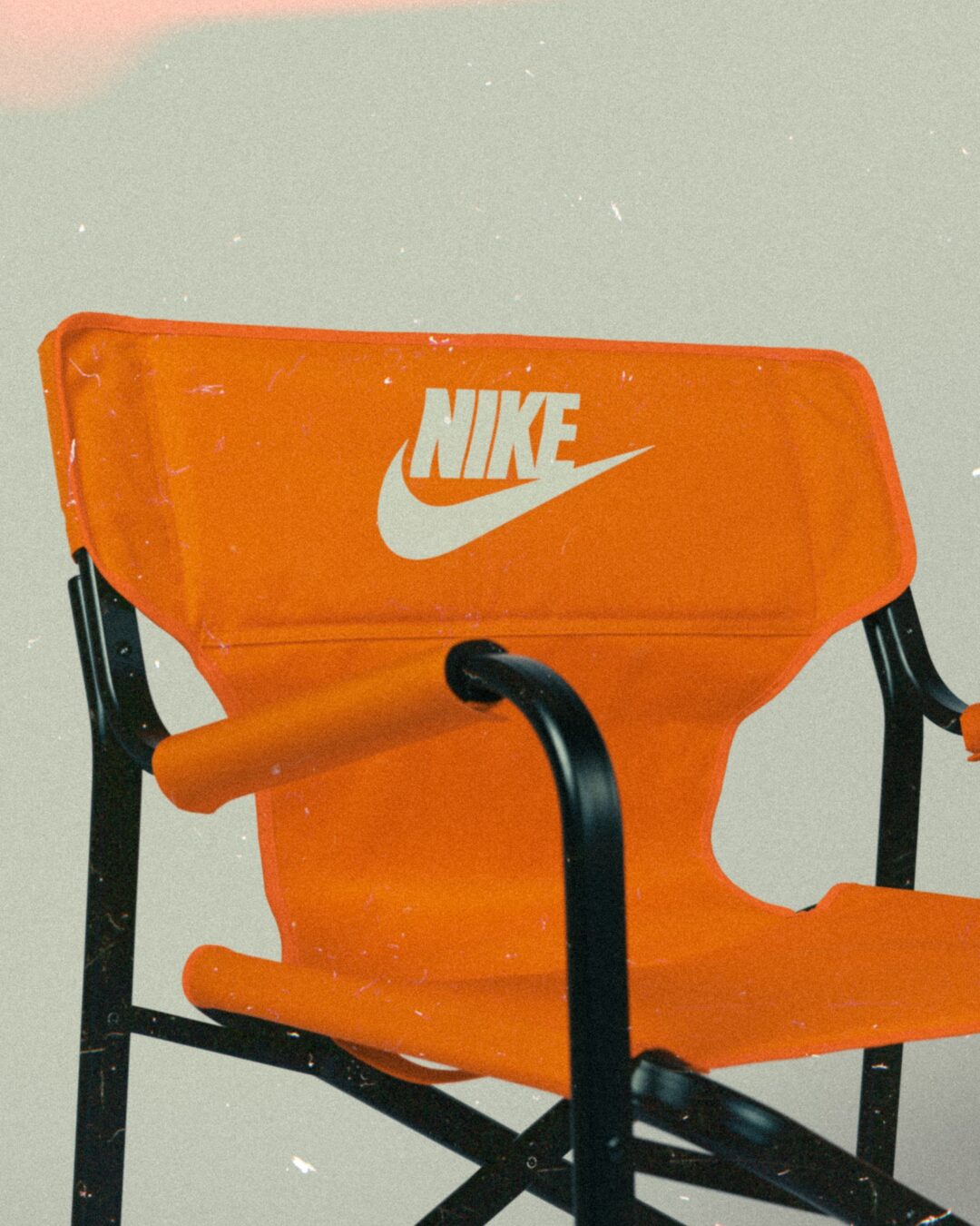 【海外限定ノベルティ】CARNIVAL × NIKE “FOLDING CHAIR”が登場 (カーニバル ナイキ フォールディング チェア)