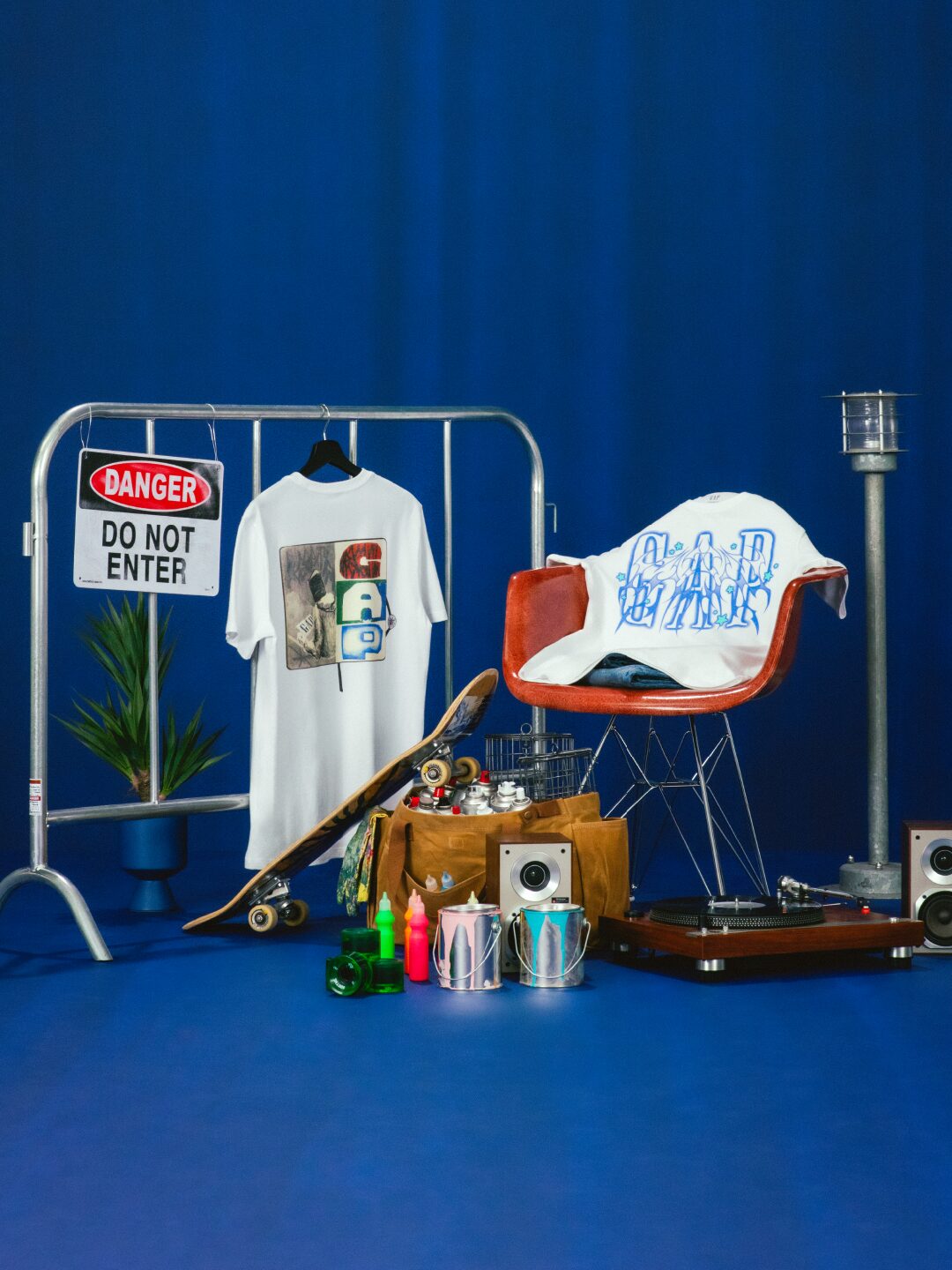 Gap、国内アーティスト10名とコラボレーション！“Gap Japan 30th Anniversary – Back 2 Back T-shirts”が2025年 8/26 発売 (ギャップ)