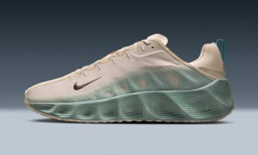 【2025年 秋 発売予定】NIKE AVA ROVER “Light Orewood Brown/Plum Eclipse” (ナイキ エイバ ローバー “ライトオールウッドブラウン/プラムエクリプス”) [DX4215-100]