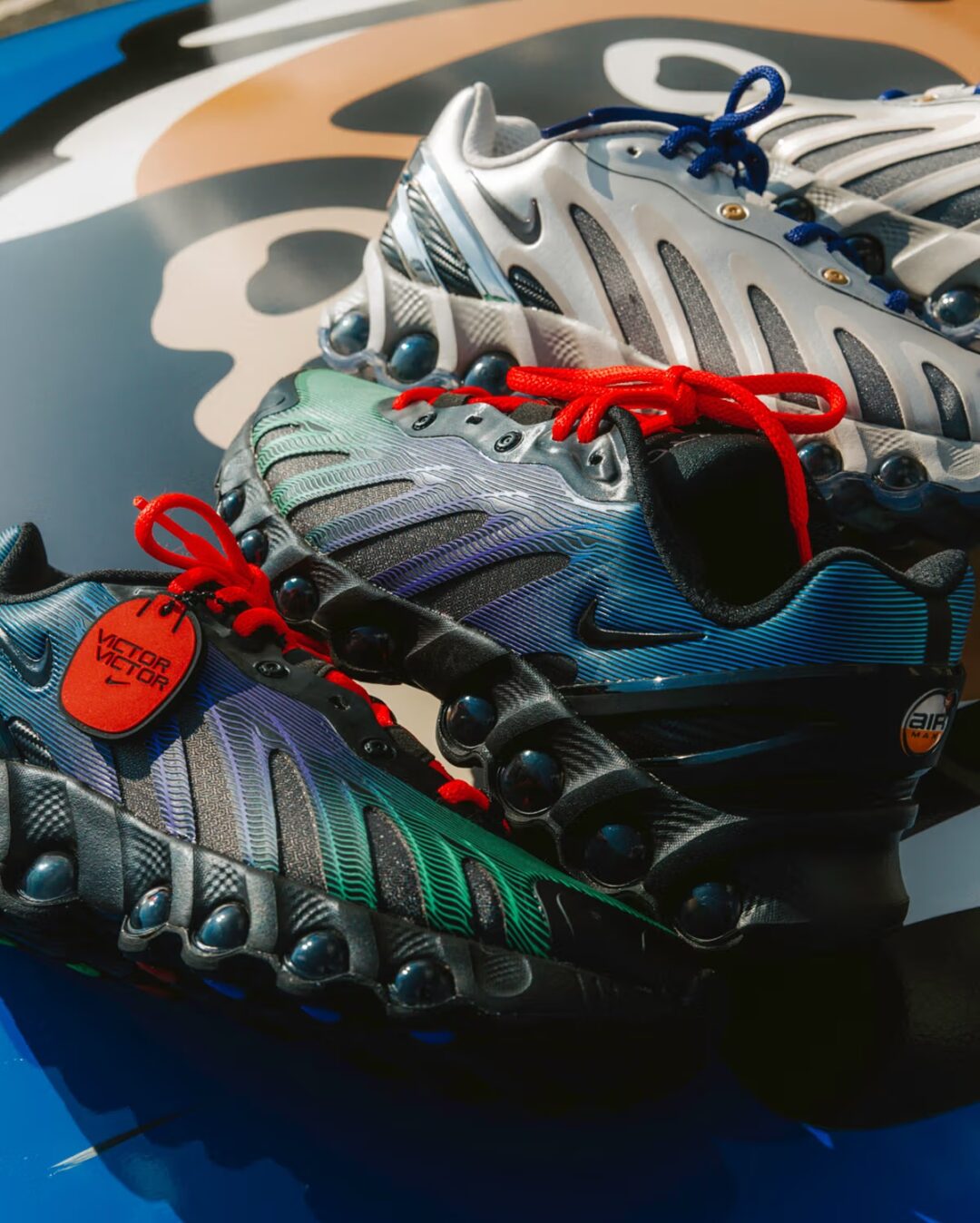 【2025年 9/13 & 9/15 発売予定】Victor Victor Worldwide × NIKE AIR MAX DN8 “NYC & TOKYO” (ヴィクター・ヴィクター・ワールドワイド ナイキ エア マックス ディーエヌエイト) [IB2211-001/IF2733-001]