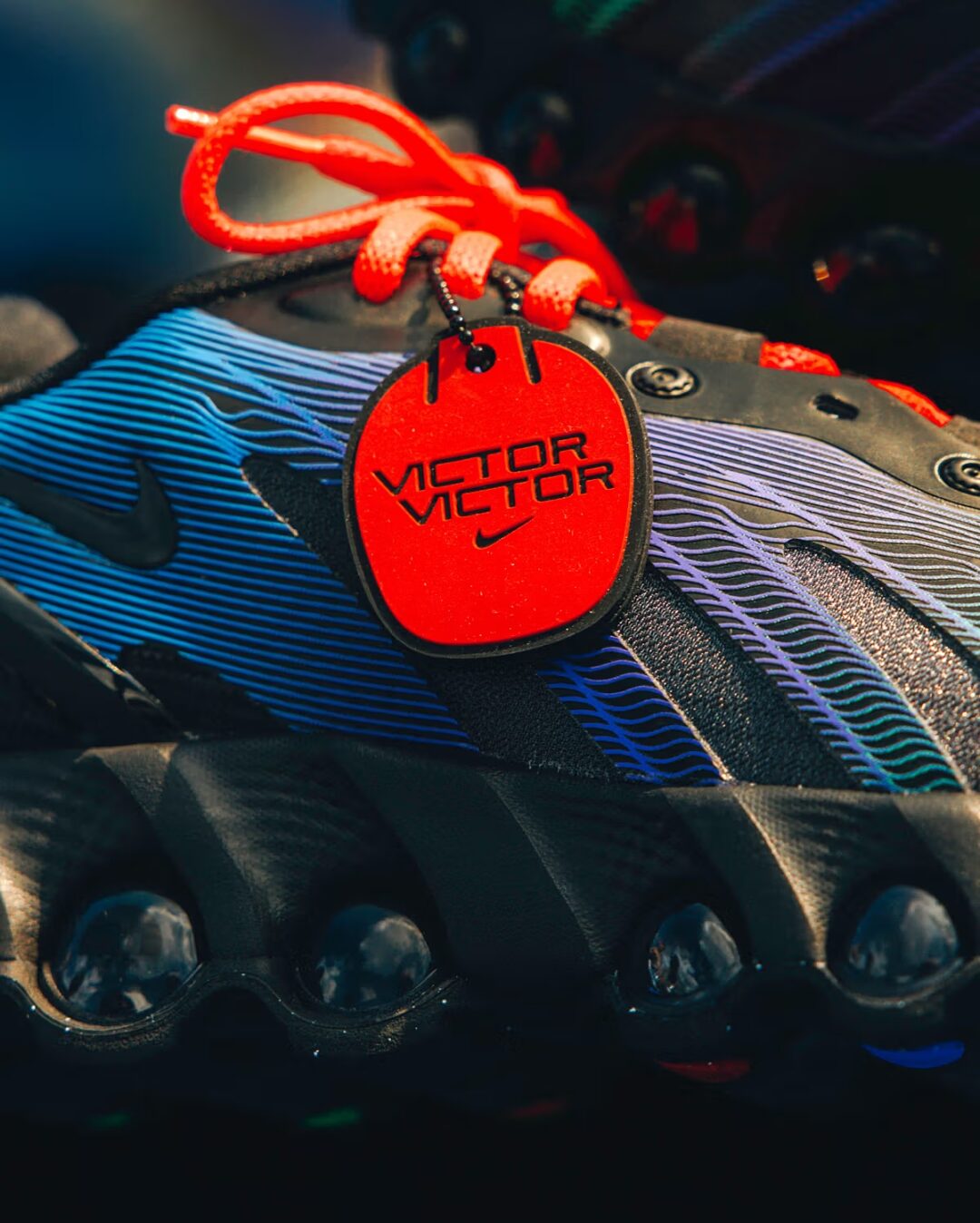 【2025年 9/13 & 9/15 発売予定】Victor Victor Worldwide × NIKE AIR MAX DN8 “NYC & TOKYO” (ヴィクター・ヴィクター・ワールドワイド ナイキ エア マックス ディーエヌエイト) [IB2211-001/IF2733-001]