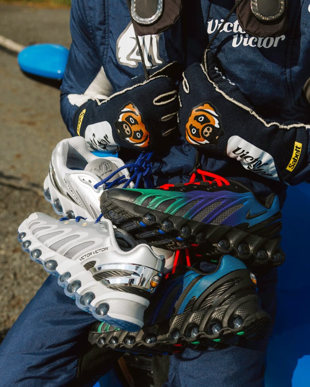 【2025年 発売予定】Victor Victor Worldwide × NIKE AIR MAX DN8 (ヴィクター・ヴィクター・ワールドワイド ナイキ エア マックス ディーエヌエイト)