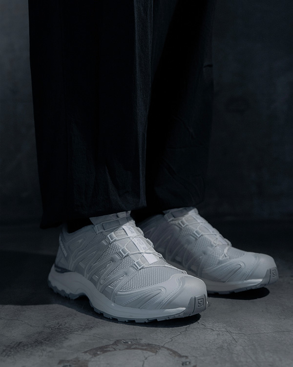 【2025年 8/12 発売】URBAN RESEARCH × Salomon XA PRO 3D “Grey/Silver” (アーバンリサーチ サロモン) [L47773600]