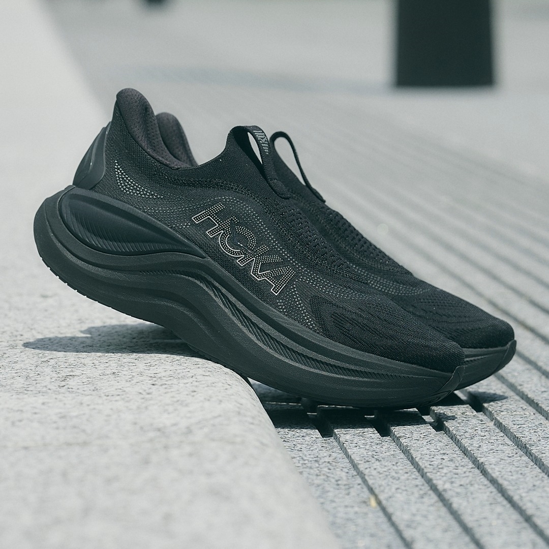 【2025年 9/1 発売】HOKA SKYWARD LACELESS “Black” (ホカ スカイウォード レースレス) [1168876-BBLC]