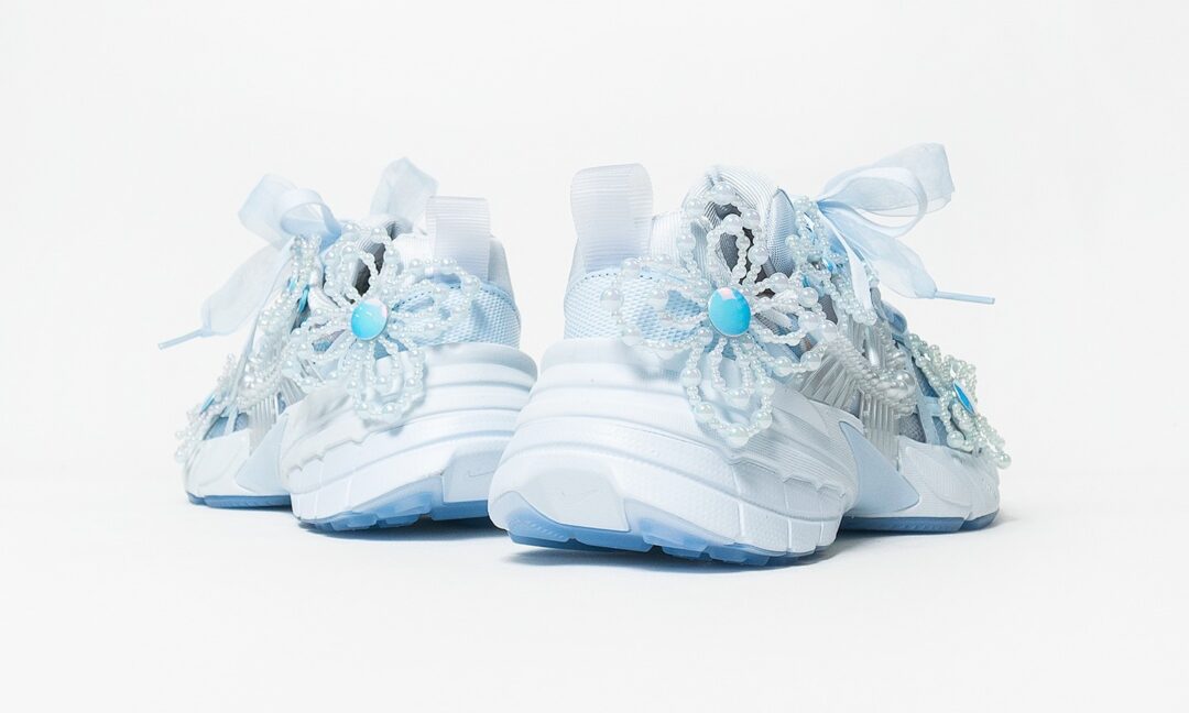 【海外発売】Susan Fang × NIKE W V2K RUN “ARTIST COLLECTION/BLUE TINT” (スーザン・ファン ナイキ ヴィツーケー “アーティストコレクション/ブルーティント”) [IB7426-400]