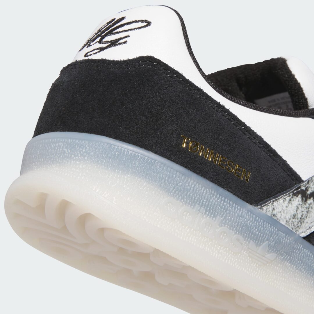 【2025年 8/25 発売】adidas Originals ALOHA SUPER “Core Black/Cloud White” (アディダス オリジナルス アロハ スーパー “ブラック/ホワイト”) [JR7101]