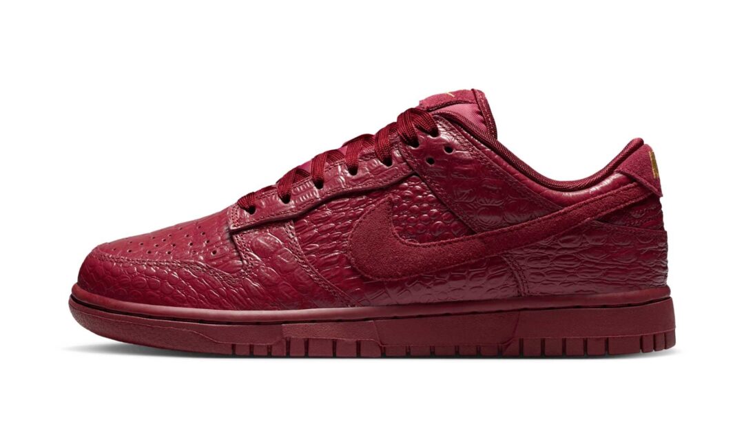 【2025年 秋 発売予定】NIKE W DUNK LOW SS “Crocodile/Team Red” (ナイキ ダンク ロー “クロコダイル/チームレッド”) [HV4388-600]