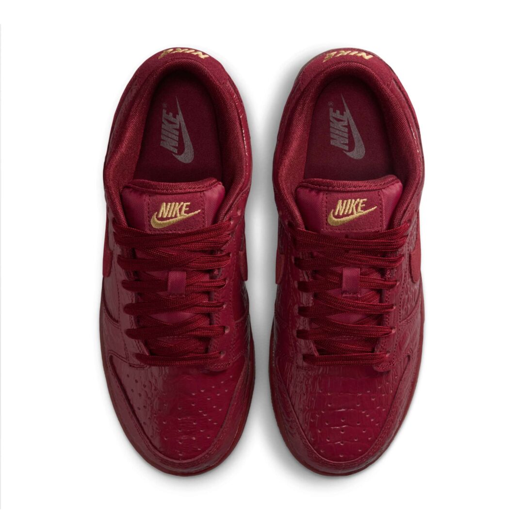 【2025年 秋 発売予定】NIKE W DUNK LOW SS “Crocodile/Team Red” (ナイキ ダンク ロー “クロコダイル/チームレッド”) [HV4388-600]