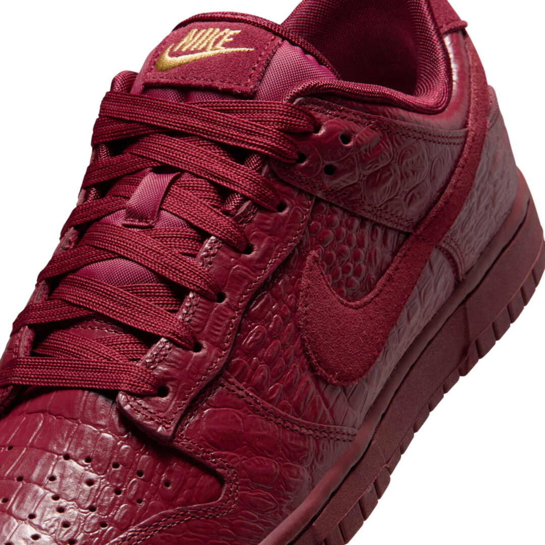 【2025年 秋 発売予定】NIKE W DUNK LOW SS “Crocodile/Team Red” (ナイキ ダンク ロー “クロコダイル/チームレッド”) [HV4388-600]