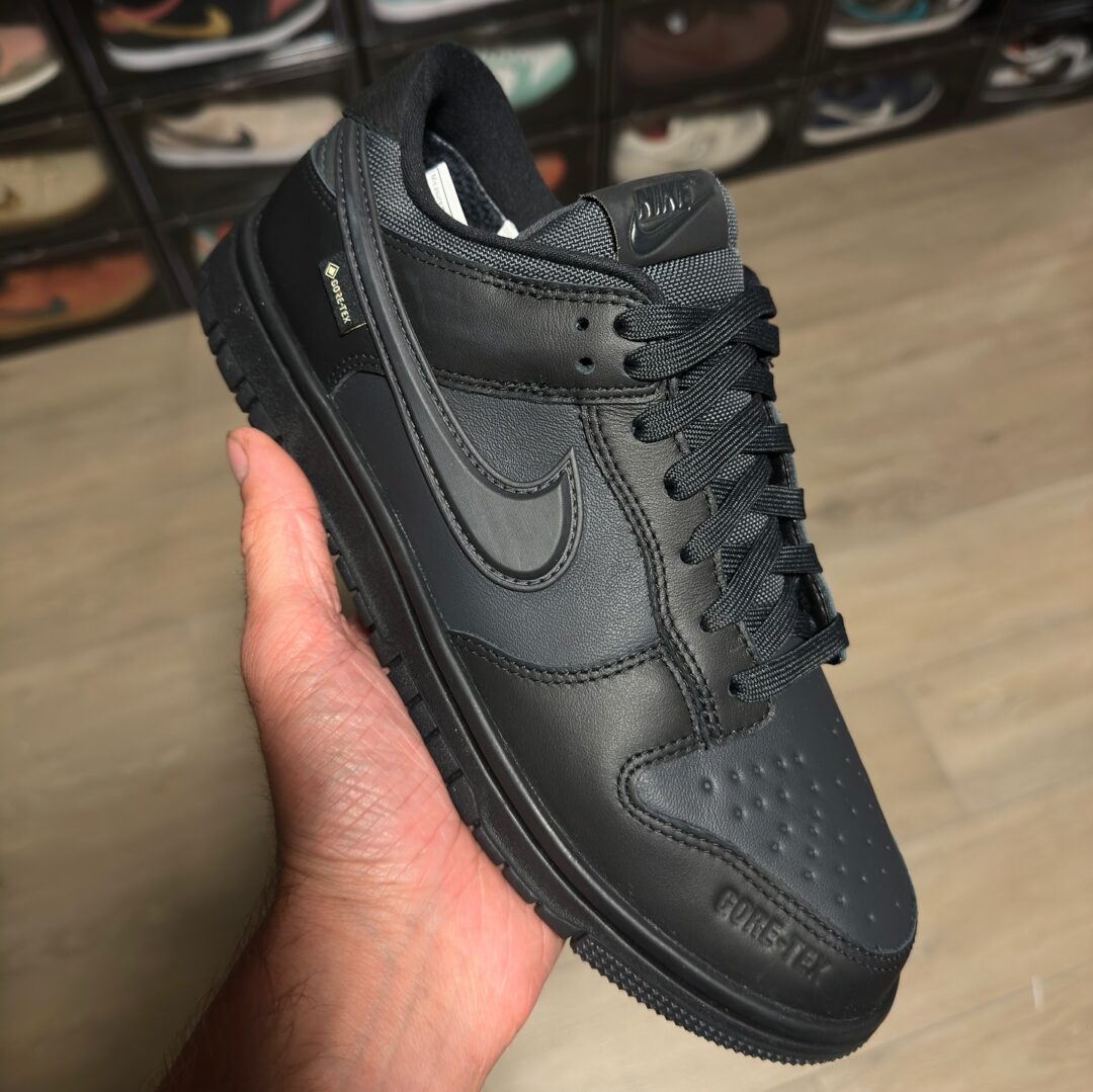 【2025年 発売予定】NIKE DUNK LOW GORE-TEX “Triple Black” (ナイキ ダンク ロー ゴアテックス “トリプルブラック”) [HQ2053-001]