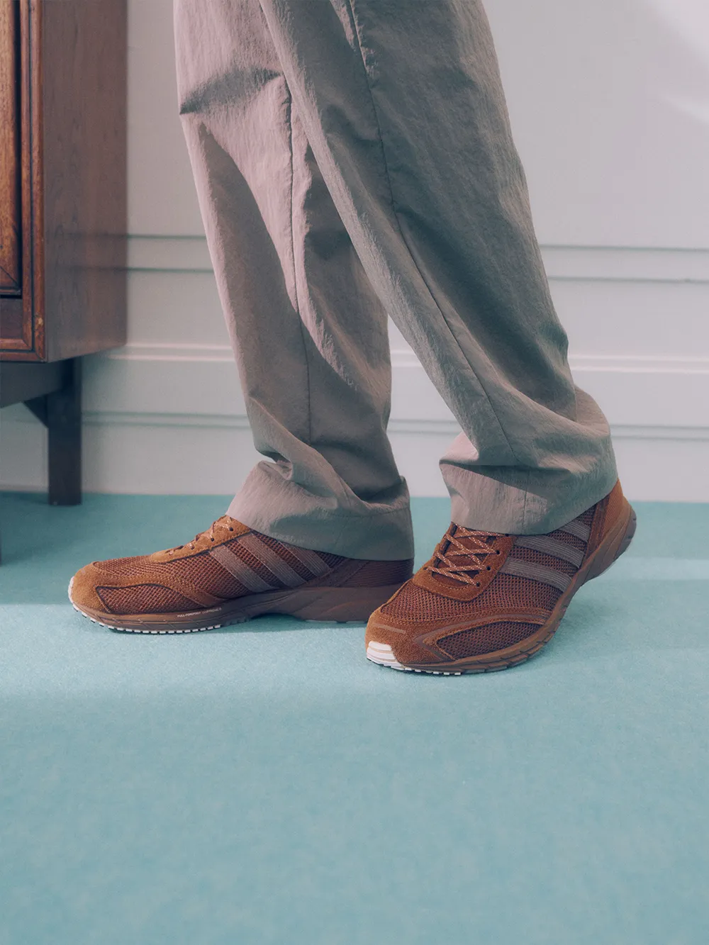 【2025年 8/11 発売】BILLY’S EXCLUSIVE adidas Originals ADIZERO ADIOS OG “Brown/White” (ビリーズ限定 アディダス オリジナルス アディゼロ アディオス) [JQ4276/JQ4277]