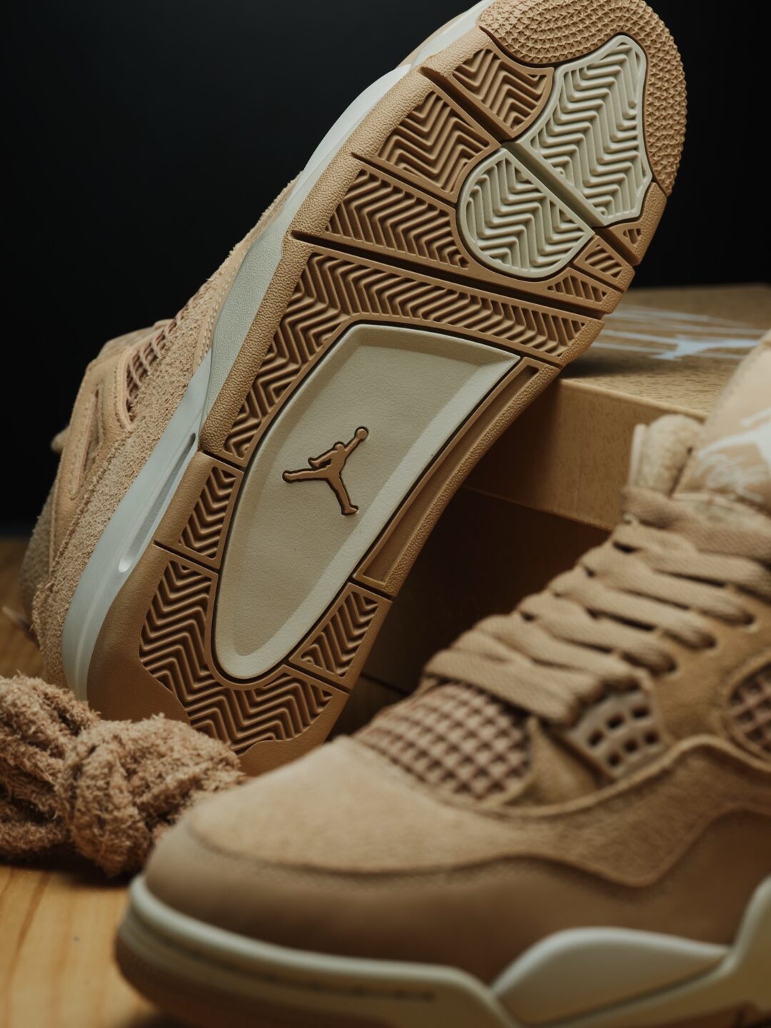 【2025年 11/1 発売】NIKE WMNS AIR JORDAN 4 RETRO “Cozy Girl” (ナイキ ウィメンズ エア ジョーダン 4 レトロ “コージーガール”) [HV0823-200]