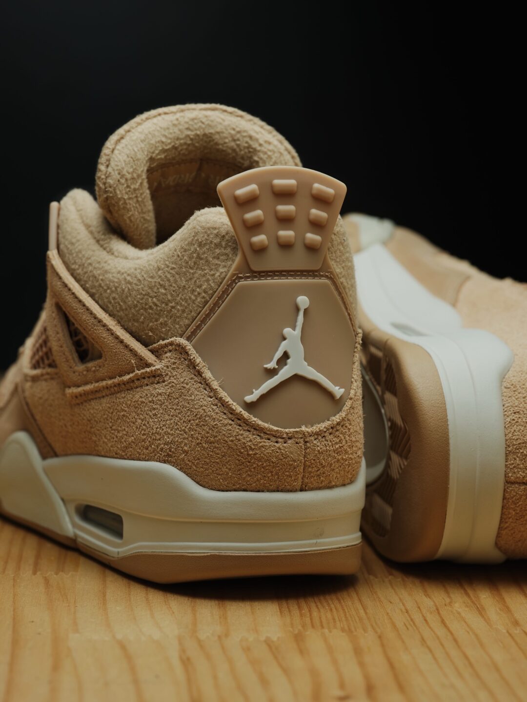 【2025年 11/1 発売】NIKE WMNS AIR JORDAN 4 RETRO “Cozy Girl” (ナイキ ウィメンズ エア ジョーダン 4 レトロ “コージーガール”) [HV0823-200]