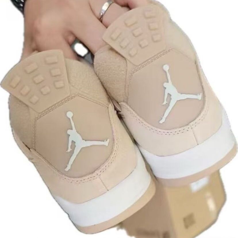 【2025年 11/1 発売予定】NIKE WMNS AIR JORDAN 4 RETRO “Cozy Girl” (ナイキ ウィメンズ エア ジョーダン 4 レトロ “コージーガール”) [HV0823-200]