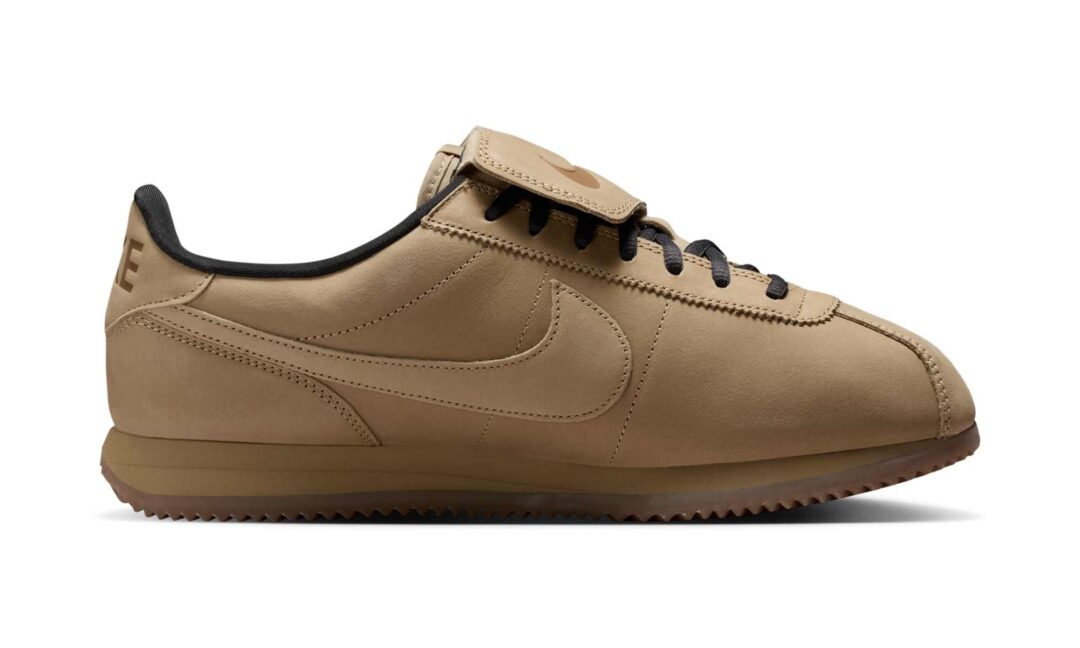【2025年 秋 発売予定】NIKE CORTEZ LEATHER SE “Parachute Beige/Off Noir” (ナイキ コルテッツ レザー “パラシュートベージュ/オフノワール”) [IM8057-297]