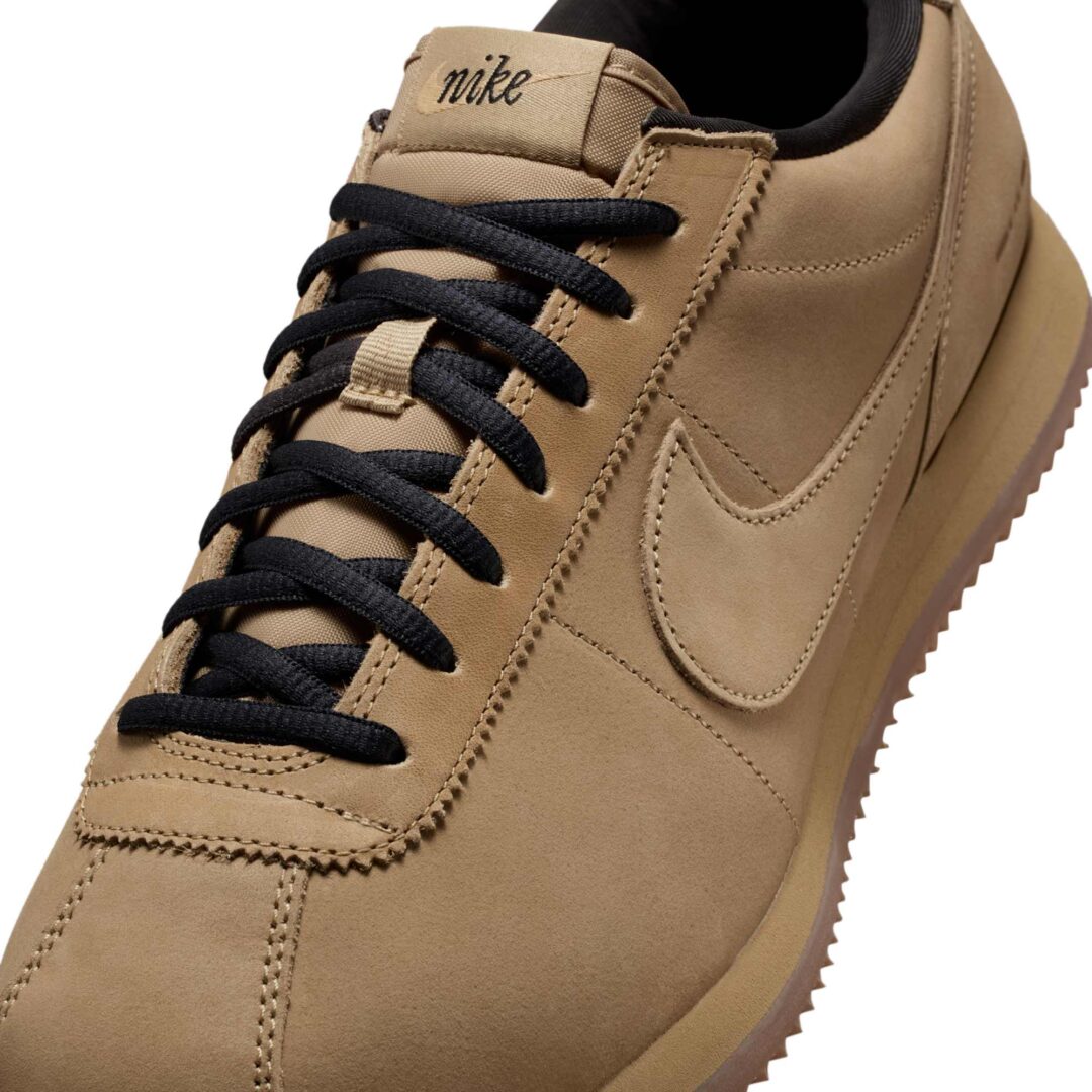 【2025年 秋 発売予定】NIKE CORTEZ LEATHER SE “Parachute Beige/Off Noir” (ナイキ コルテッツ レザー “パラシュートベージュ/オフノワール”) [IM8057-297]