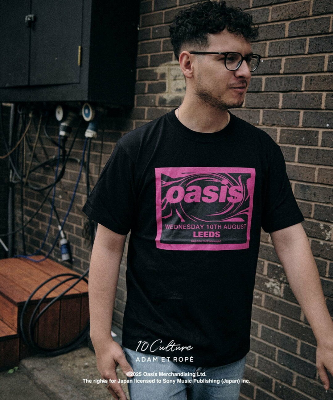 oasis 10Culture / ADAM ET ROPE’ 2025 SS 新作「Tour Poster Design Tee」が 8/4 発売 (オアシス アダム エ ロペ)