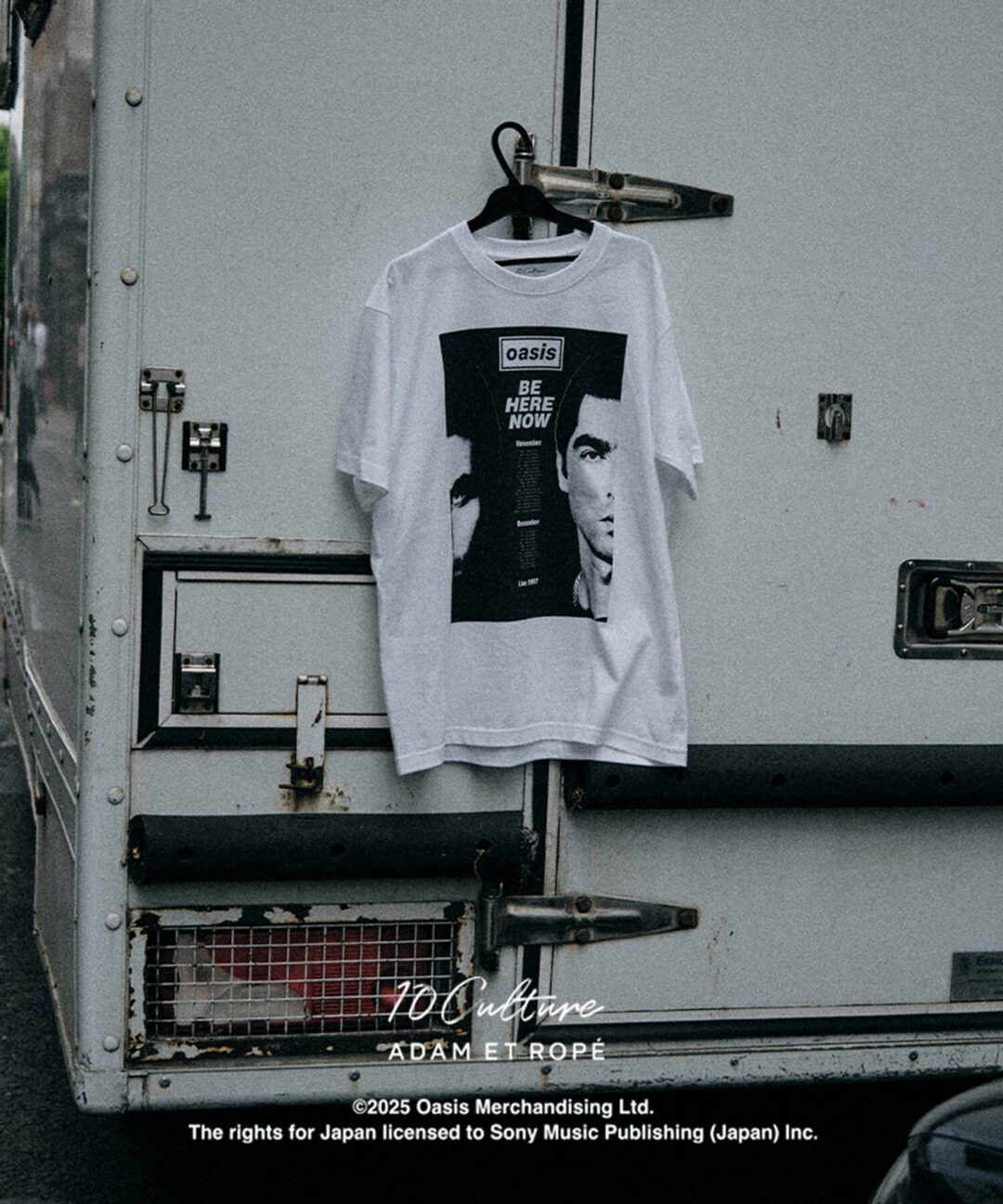 oasis 10Culture / ADAM ET ROPE’ 2025 SS 新作「Tour Poster Design Tee」が 8/4 発売 (オアシス アダム エ ロペ)